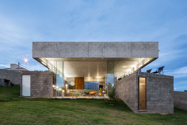 巴西住宅，8米高差的三个体块组合 / Vereda Arquitetos - 建筑图, 独立住宅
